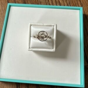 Tiffany & Co Atlas medallion ring - worn once size 5